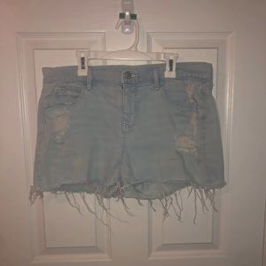 Cute and trendy old navy boyfriend shorts!!!